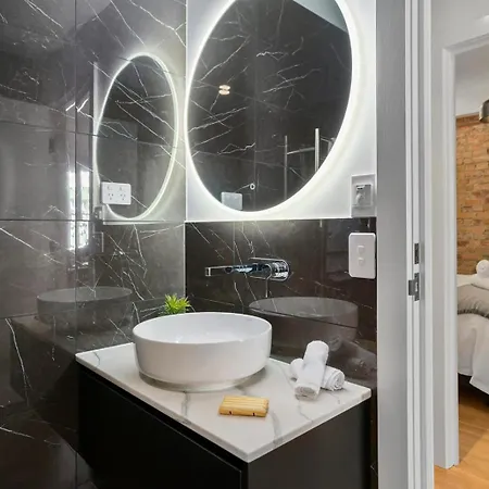Vintage Suite At Saddlers - Embrace A Cafe Lifestyle Hobart Exterior photo