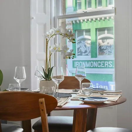 Vintage Suite At Saddlers - Embrace A Cafe Lifestyle Hobart Exterior photo